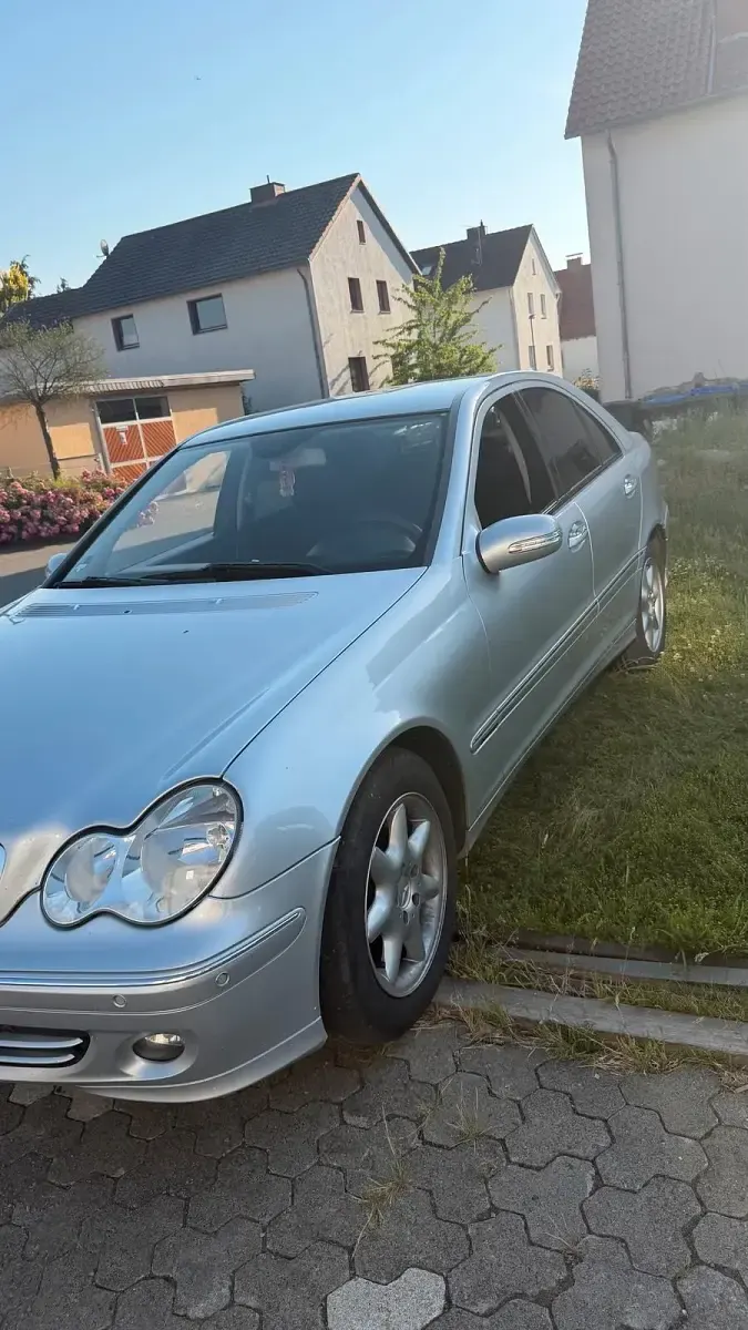 Gebraucht Mercedes C220 150 PS (110 kW) 2006 Grau Limousine