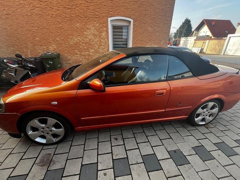 Gebraucht Opel Astra Cabriolet 147 PS (108 kW) 2002 Orange Cabrio