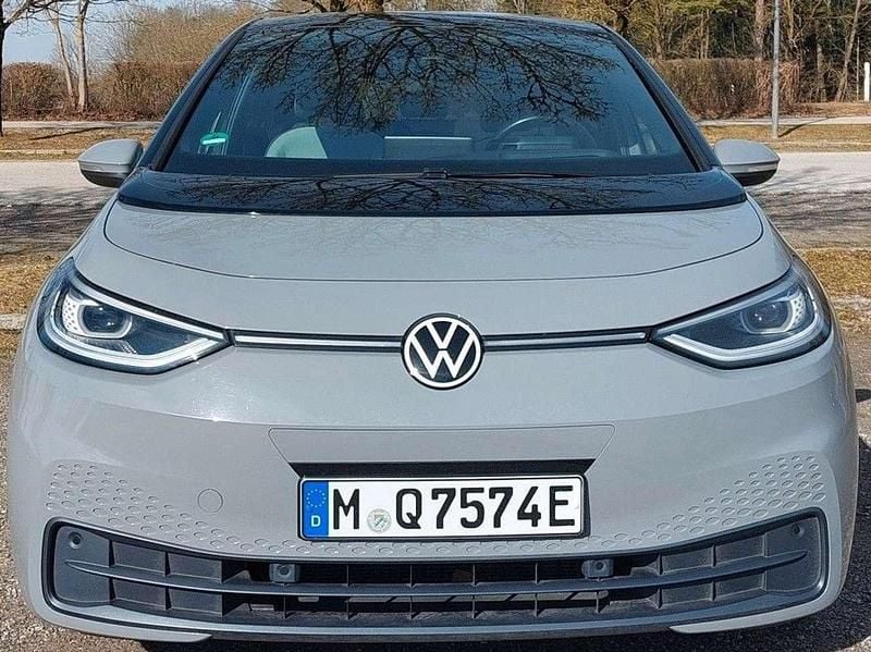 Grau Gebraucht 2021 VW ID.3 Pro Kleinwagen | 17.900 € (Superpreis) - Bild 1/4