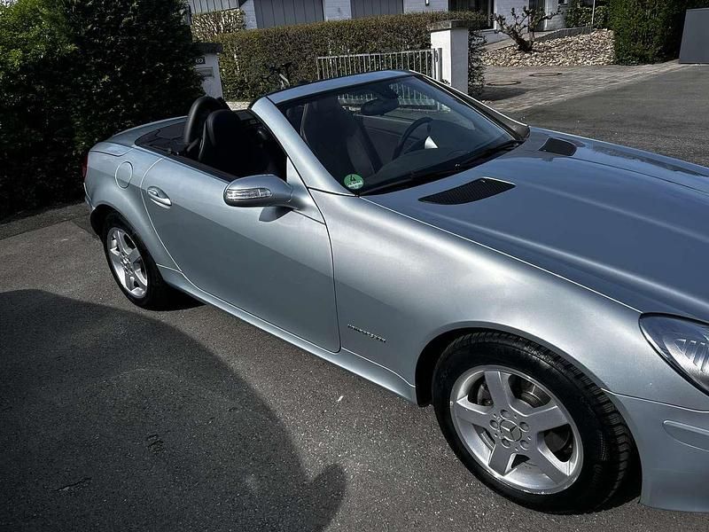 Gebraucht Mercedes SLK200 163 PS (119 kW) 2005 Grau Cabrio