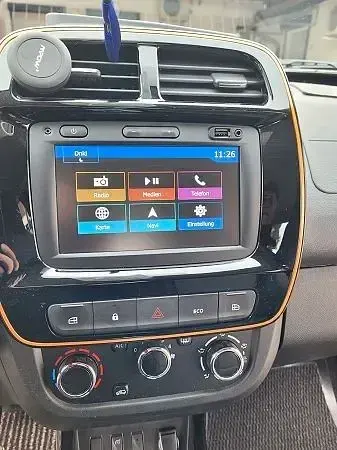 Używany Dacia Spring Comfort Plus 33 kW (45 KM) 2022 Biały Hatchback