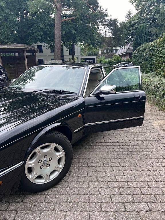 Gebraucht Jaguar XJ Sovereign 284 PS (208 kW) 2000 Schwarz Limousine
