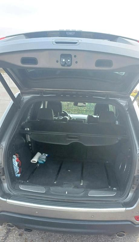 Gebraucht Jeep Cherokee 241 PS (177 kW) 2012 Grau SUV