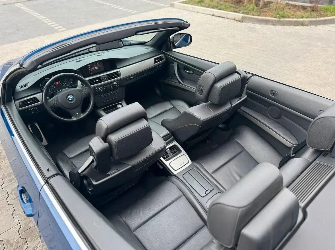 Gebraucht BMW 330 Cabriolet M Sport 245 PS (180 kW) 2011 Blau Cabrio