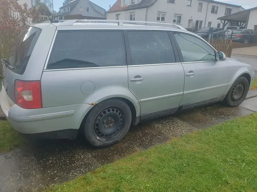 Gebraucht VW Passat Highline 193 PS (141 kW) 2004 Silber Kombi