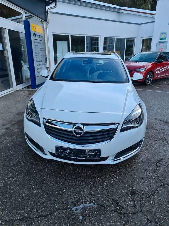 Weiß Gebraucht 2016 Opel Insignia Innovation Kombi | 9.890 € (Fairer Preis) - Bild 1/4