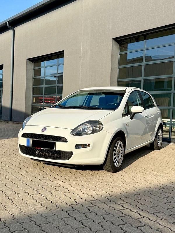 Gebraucht Fiat Punto 69 PS (50 kW) 2012 Weiß Kleinwagen
