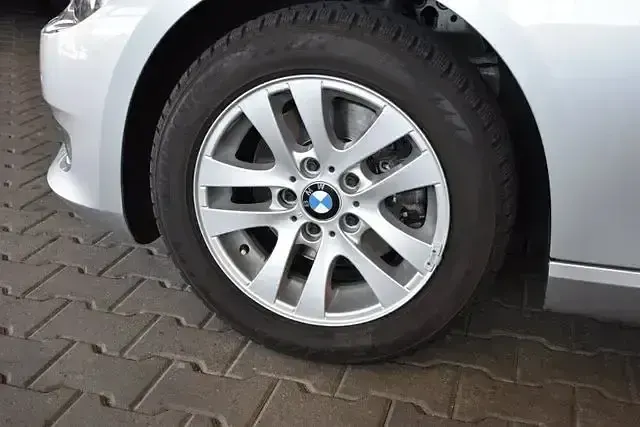 Gebraucht BMW 320 Sport Line 184 PS (135 kW) 2011 Silber Coupé