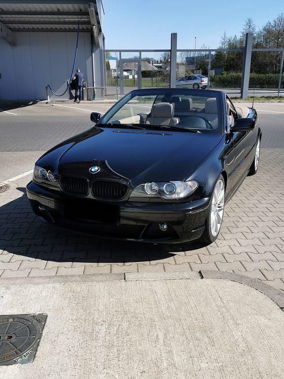 Schwarz Gebraucht 2004 BMW 325 Cabriolet Exclusive Cabrio | 10.499 € (Guter Preis) - Bild 1/4