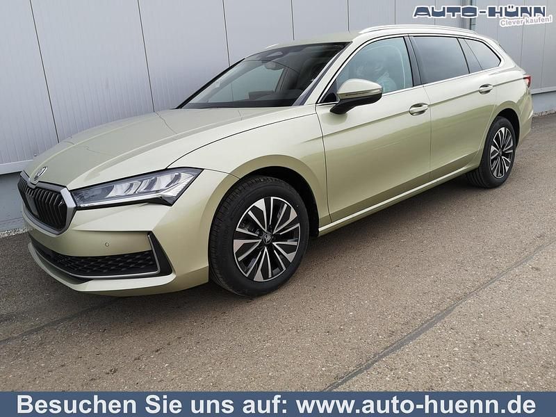 Neu Skoda Superb Selection 220 PS (161 kW) 2025 Graphitgrau metallic Kombi