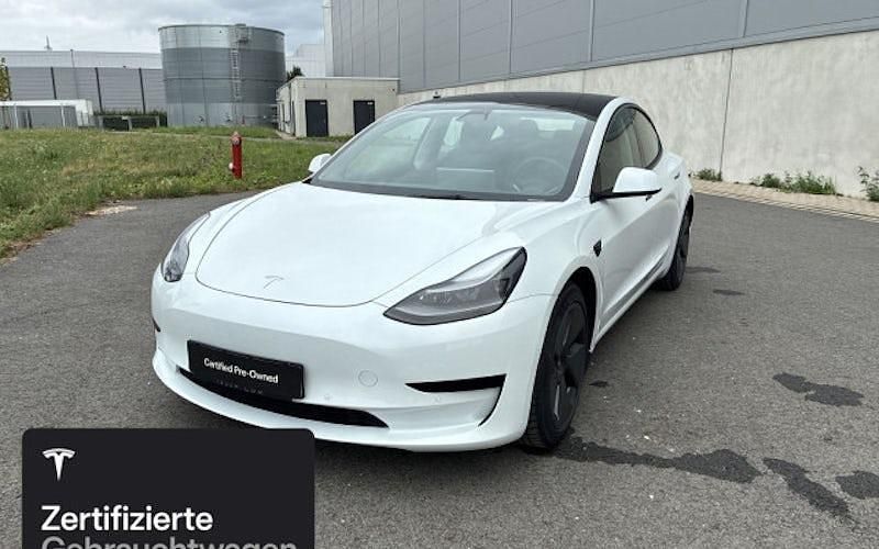 Weiß Gebraucht 2021 Tesla Model 3 RWD Limousine | 26.900 € (Fairer Preis) - Bild 1/4