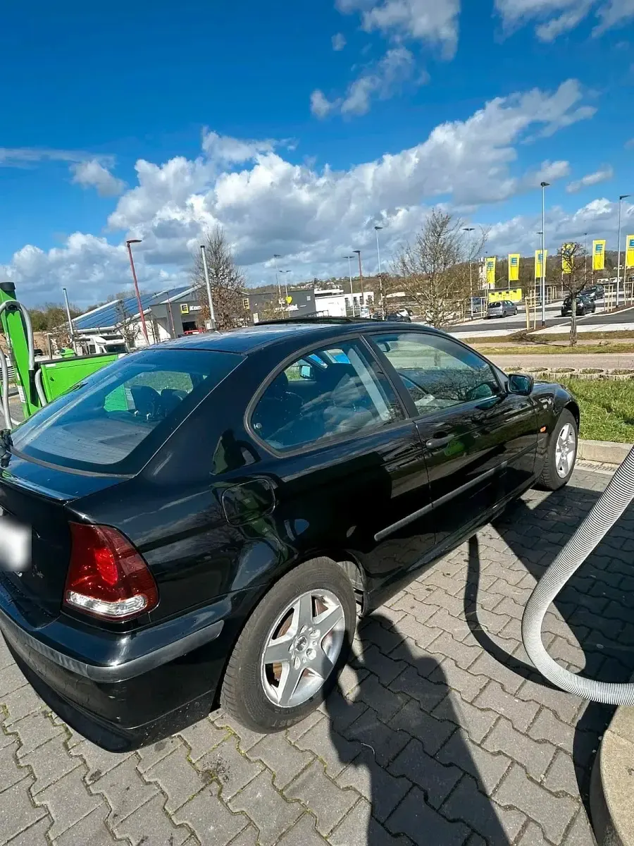 Gebraucht BMW 316 Compact 115 PS (84 kW) 2005 Schwarz Kleinwagen