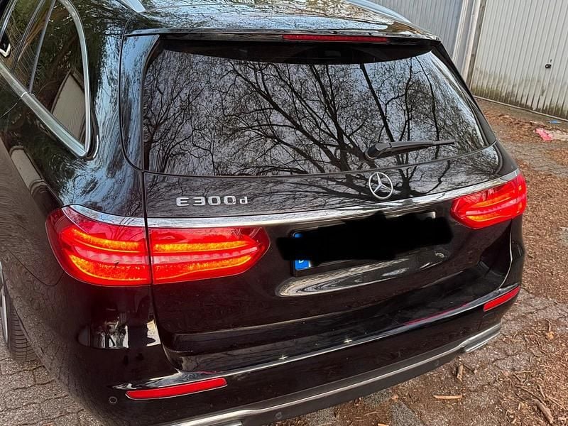 Gebraucht Mercedes E300 245 PS (180 kW) 2018 Schwarz Kombi