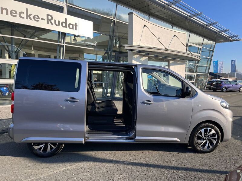 Gebraucht Citroën Spacetourer Feel 144 PS (105 kW) 2024 Grau Van / Kleinbus