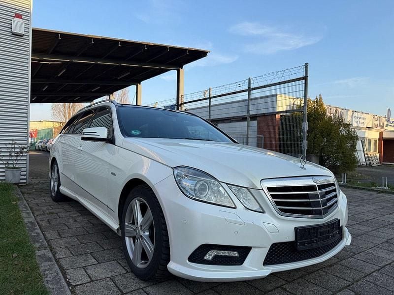 Gebraucht Mercedes E350 AMG 265 PS (194 kW) 2011 Weiß Kombi