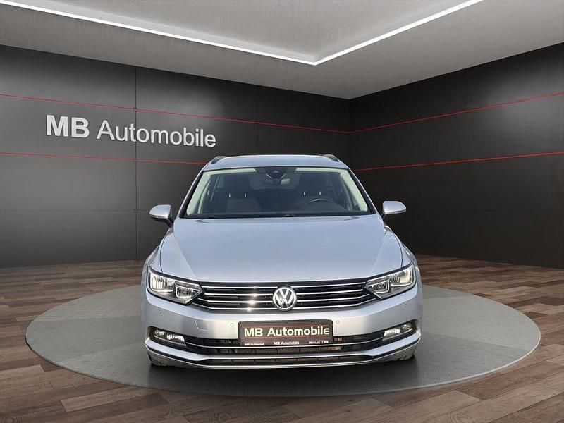 Gebraucht VW Passat 120 PS (88 kW) 2017 Silber Kombi