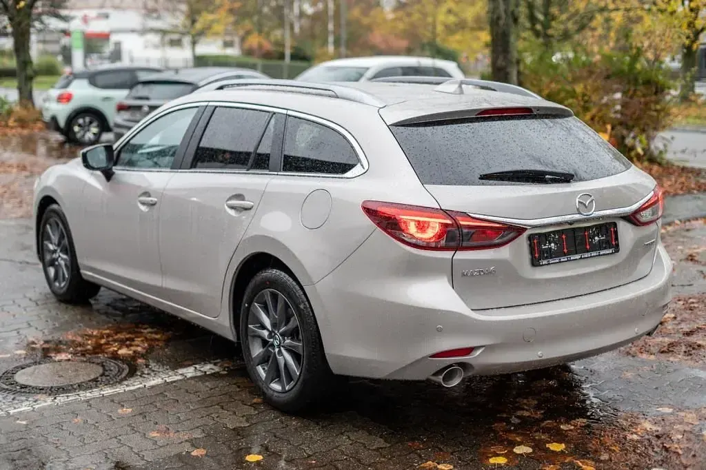 Gebraucht Mazda 6 Center-Line 165 PS (121 kW) 2023 Andere farbe Kombi