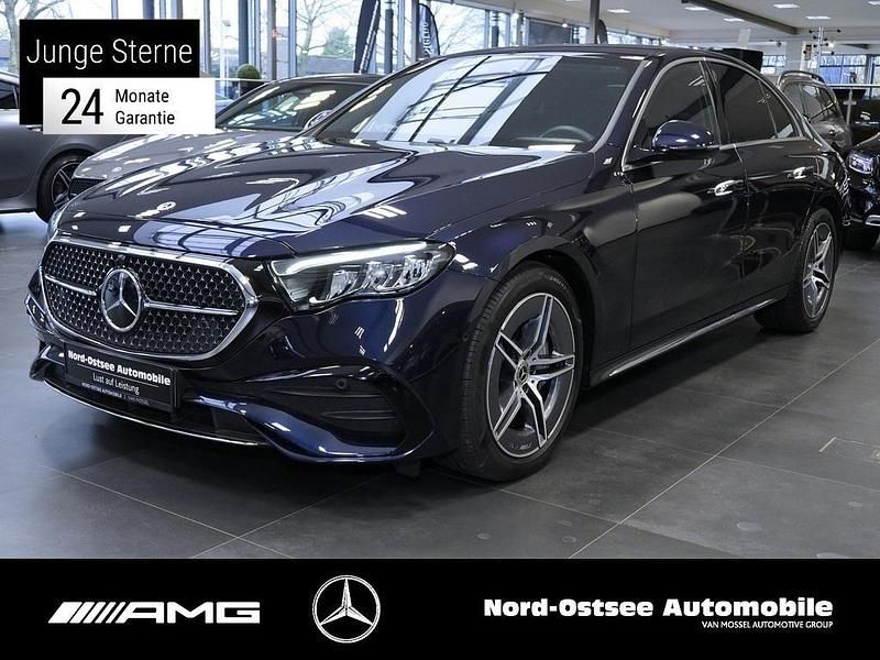 Metalliclack nautikblau Gebraucht 2025 Mercedes E220 AMG Limousine | 55.490 € - Bild 1/4