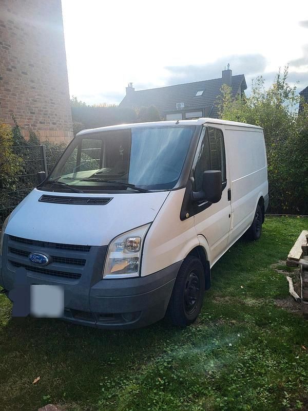 Gebraucht Ford Transit 85 PS (62 kW) 2010 Weiß Van / Kleinbus