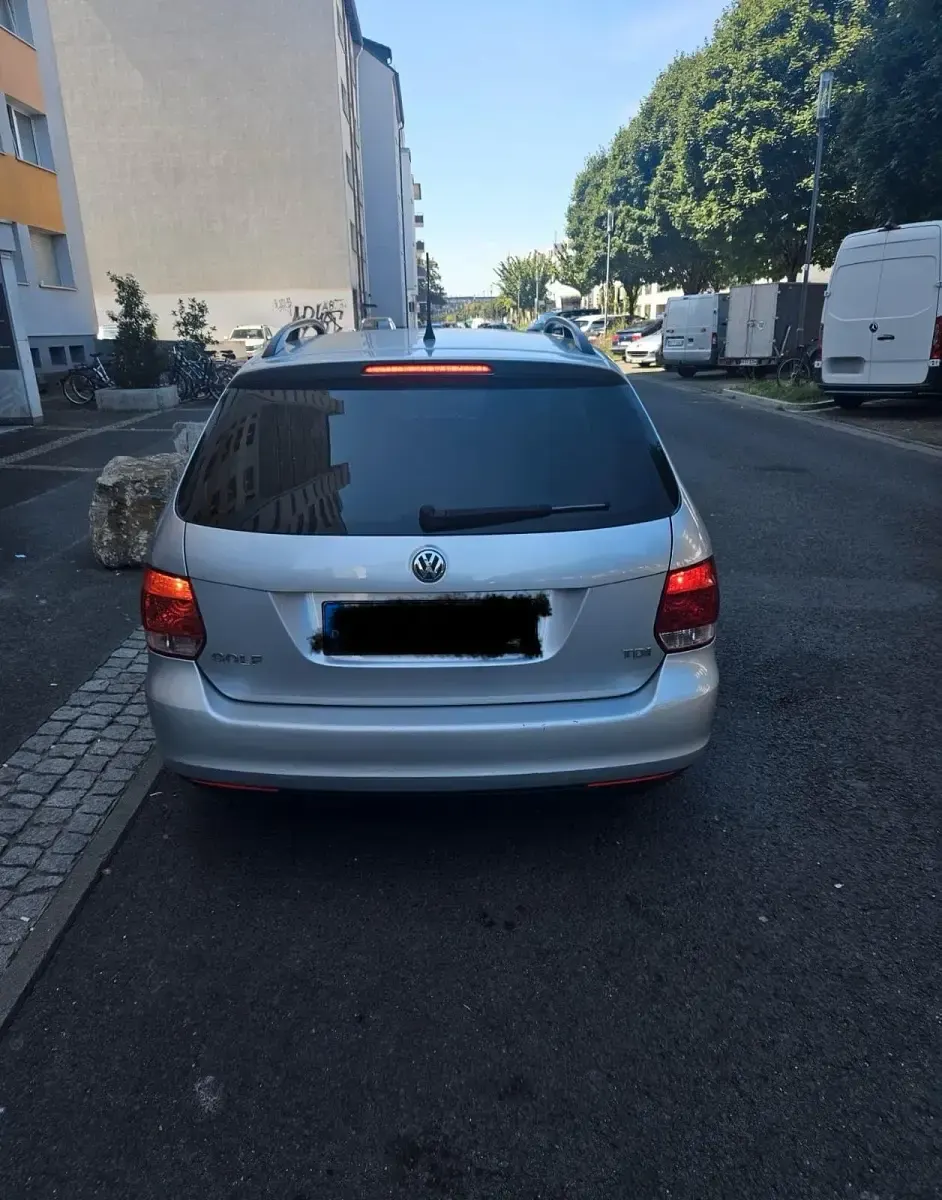 Gebraucht VW Golf V 105 PS (77 kW) 2007 Silber Kombi
