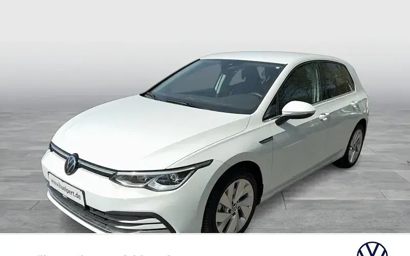 Gebraucht VW Golf VIII Style 131 PS (96 kW) 2024 Weiß Limousine