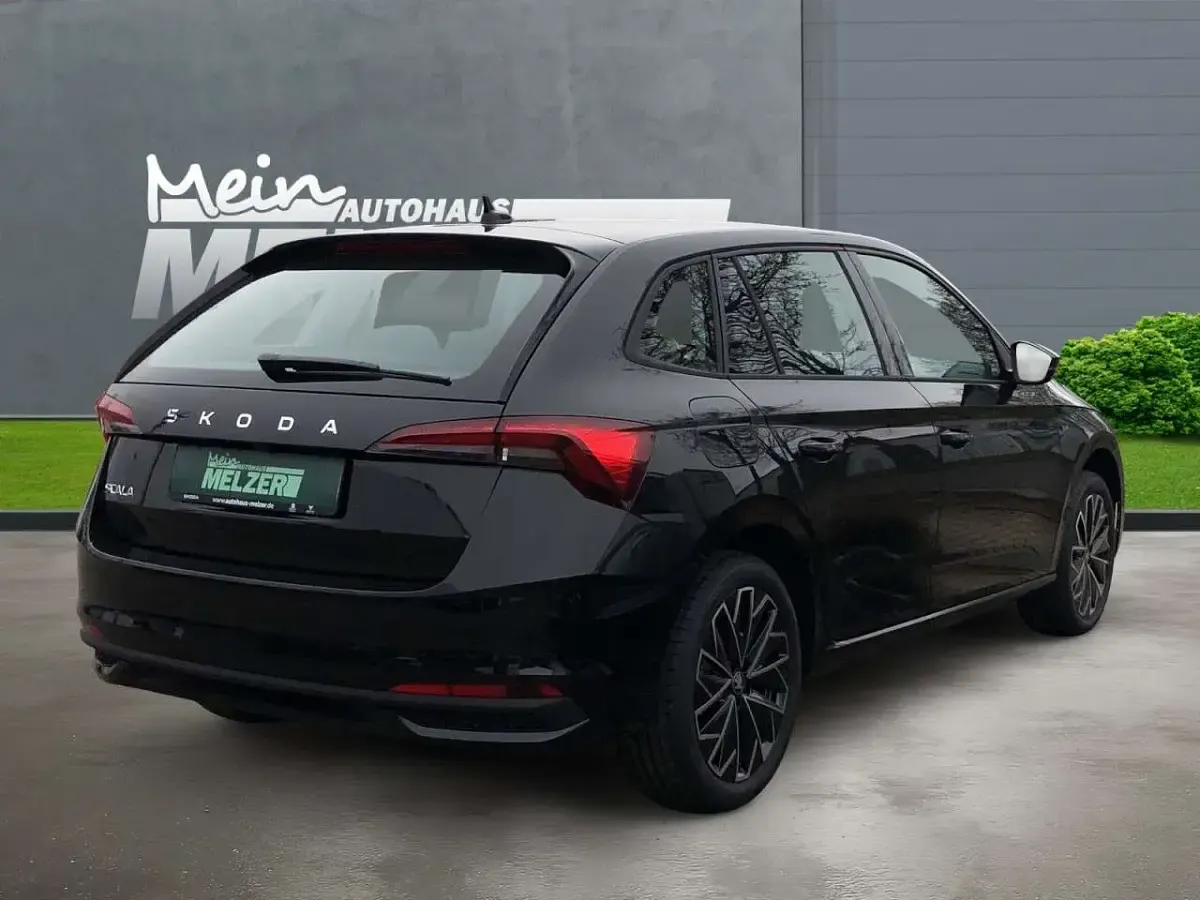 Gebraucht Skoda Scala Tour 95 PS (69 kW) 2026 Schwarzmagic perleffekt Kleinwagen
