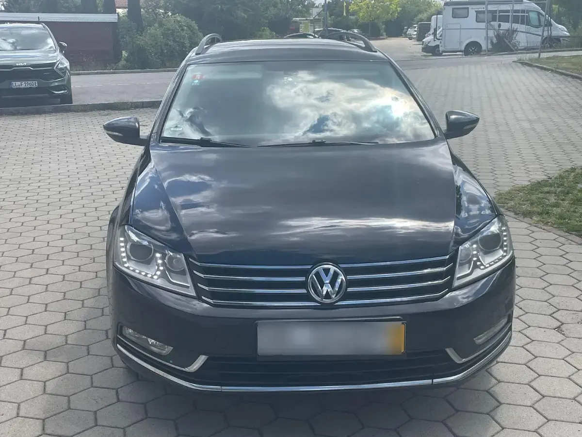 Gebraucht VW Passat 105 PS (77 kW) 2013 Schwarz Kombi