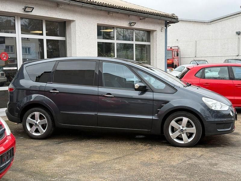 Gebraucht Ford S-MAX Titanium 145 PS (106 kW) 2008 Grau Van / Kleinbus