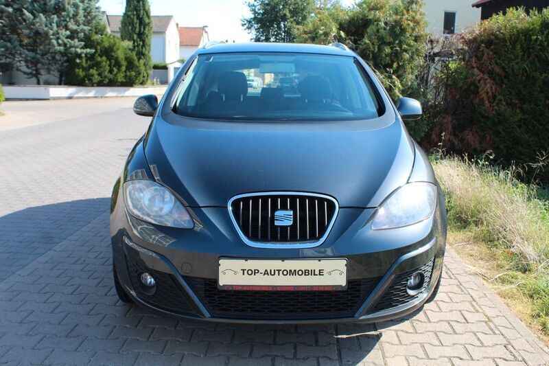Gebraucht Seat Altea Style 125 PS (91 kW) 2011 Grau Van / Kleinbus