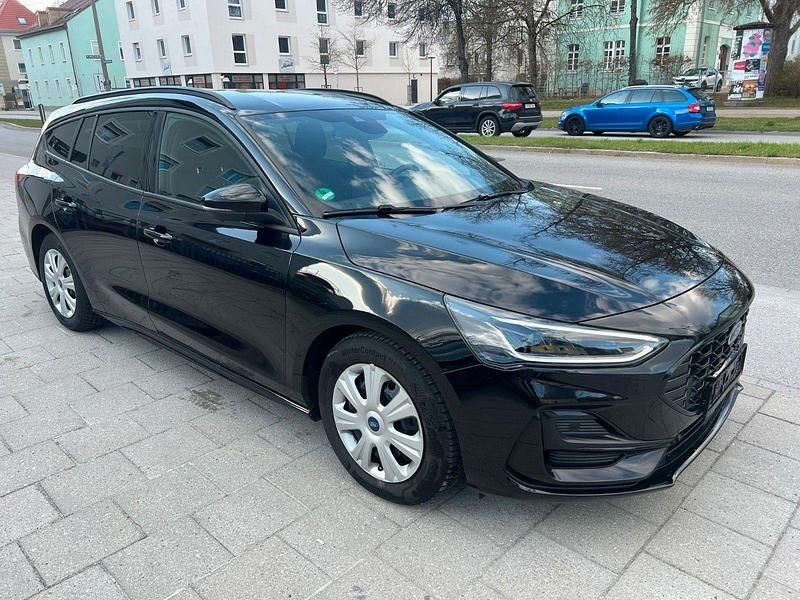 Gebraucht Ford Focus ST-Line X 116 PS (85 kW) 2023 Schwarz Kombi