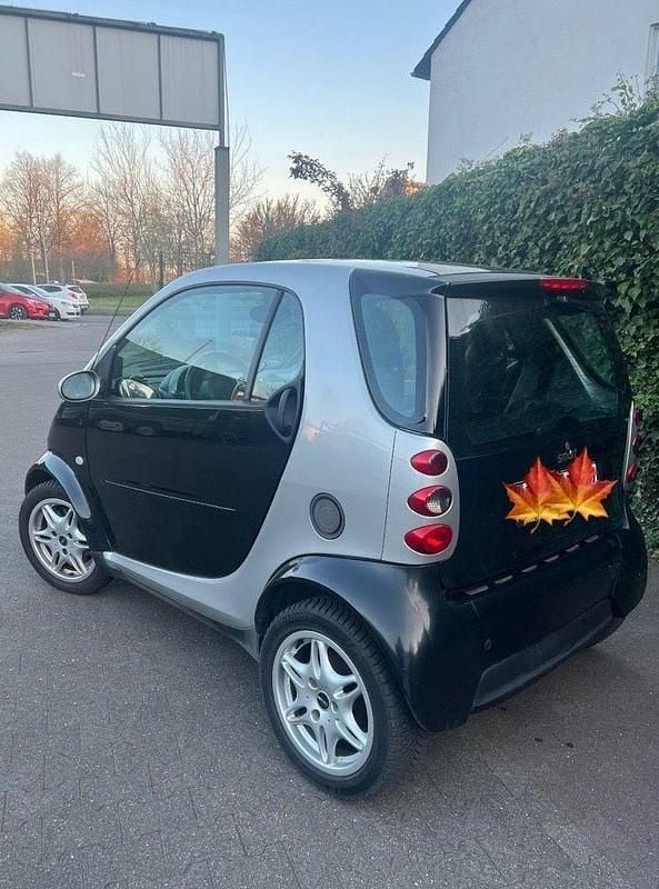 Schwarz Gebraucht 2001 Smart ForTwo Coupé Coupé | 800 € (Fairer Preis) - Bild 1/3
