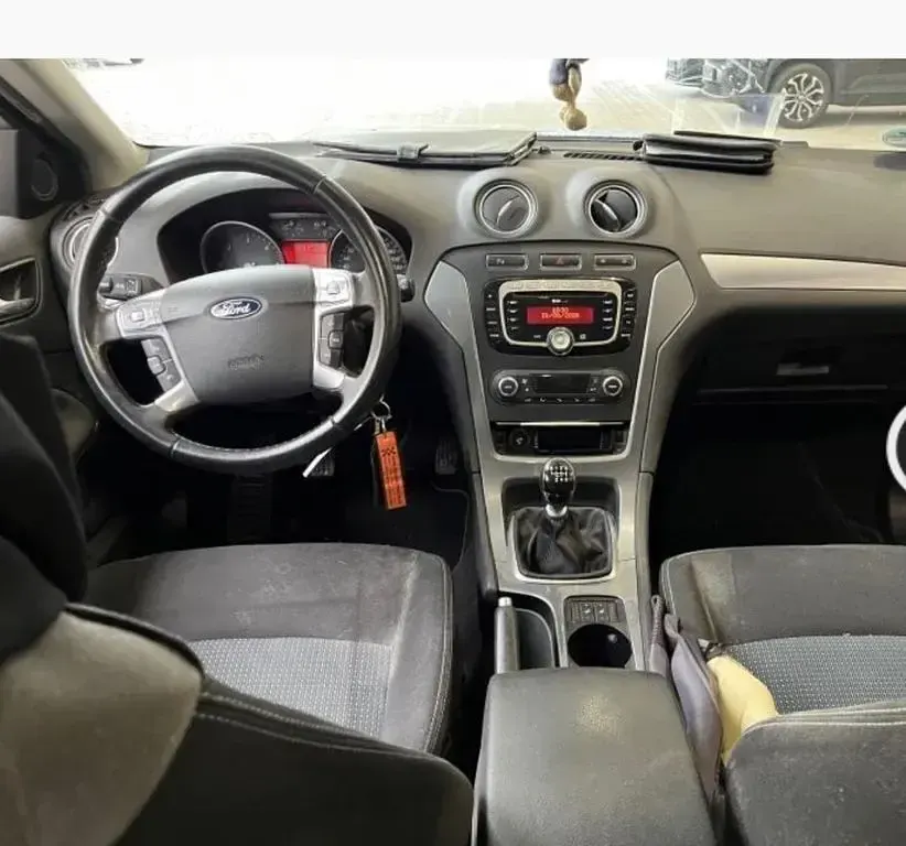 Gebraucht Ford Mondeo 116 PS (85 kW) 2011 Schwarz Limousine