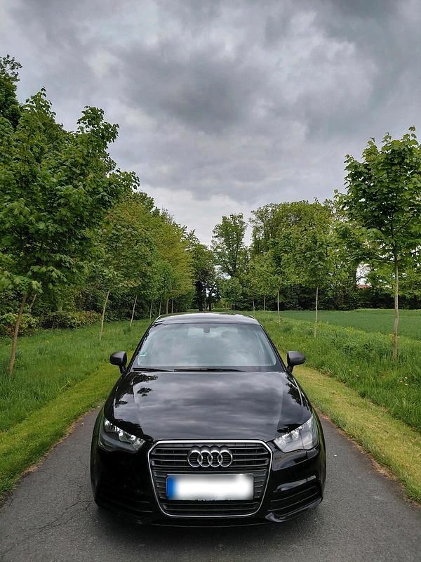 Second-hand Audi A1 86 CP (63 kW) 2012 Negru Hatchback