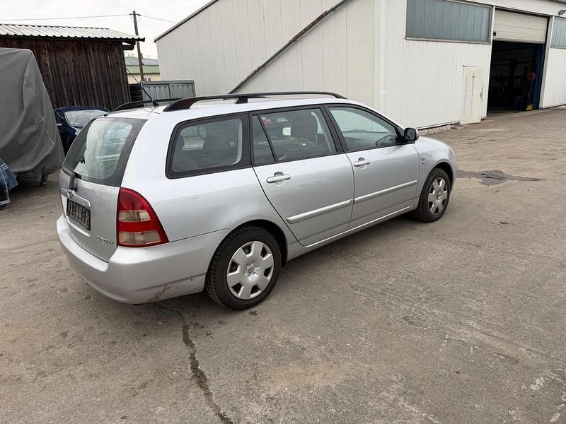 Gebraucht Toyota Corolla Sol 110 PS (80 kW) 2004 Silber Kombi