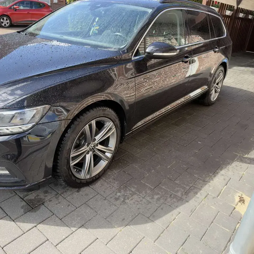 Gebraucht VW Passat Conceptline 150 PS (110 kW) 2020 Schwarz Kombi