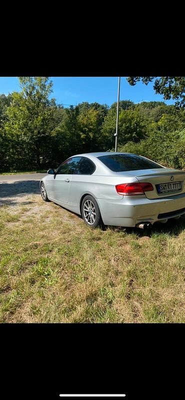 Silber Gebraucht 2007 BMW 320 Coupé | 4.150 € (Fairer Preis) - Bild 1/4