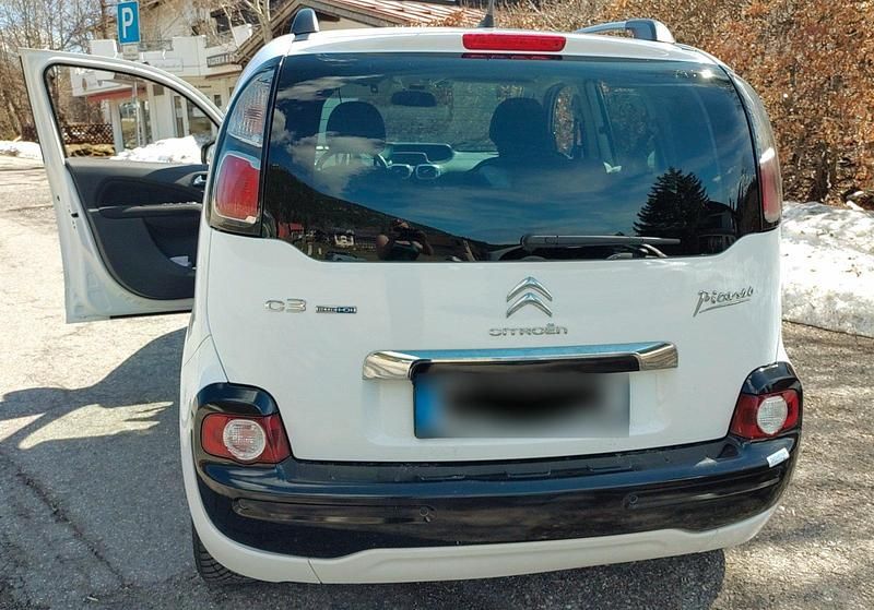 Second-hand Citroën C3 Picasso 99 CP (72 kW) 2017 Alb Monovolum