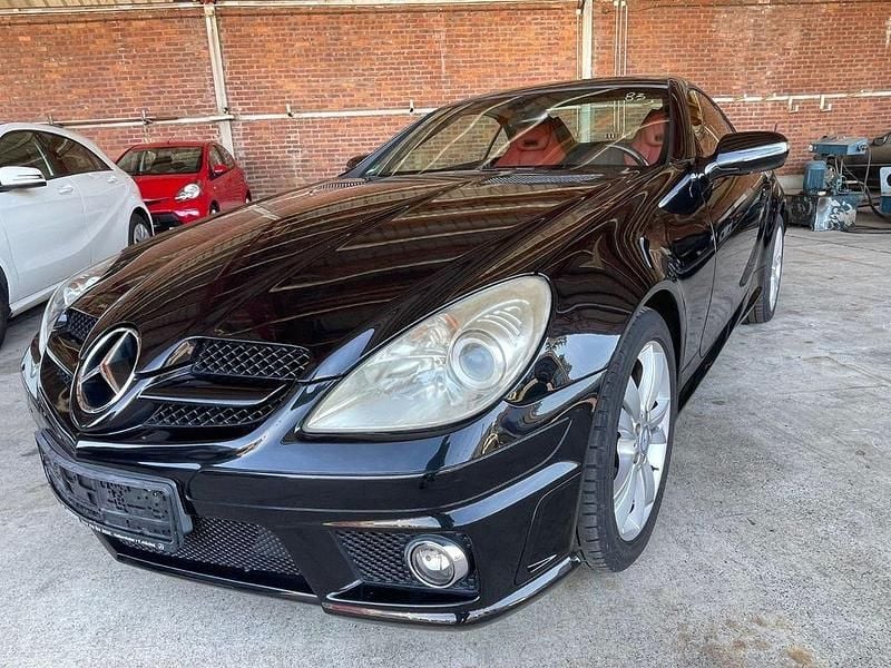 Obsidianschwarz Gebraucht 2010 Mercedes SLK200 AMG Cabrio | 12.299 € (Guter Preis) - Bild 1/4
