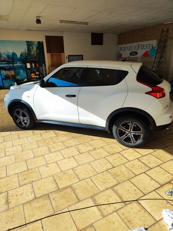 Weiß Gebraucht 2011 Nissan Juke Acenta SUV | 5.999 € (Guter Preis) - Bild 1/4
