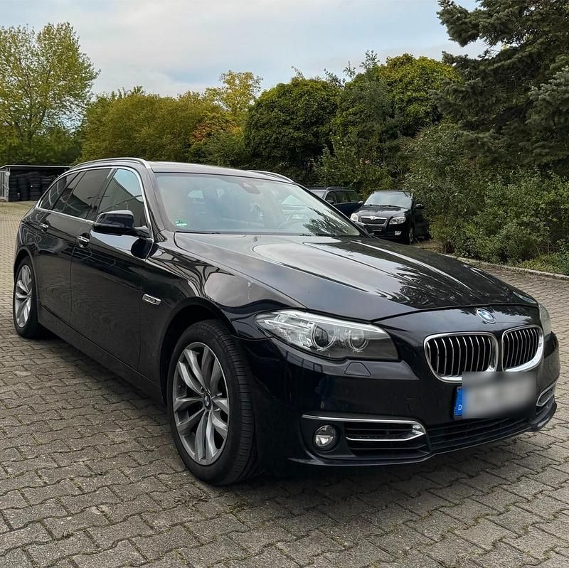 Schwarz Gebraucht 2016 BMW 530 Kombi | 10.900 € (Superpreis) - Bild 1/4