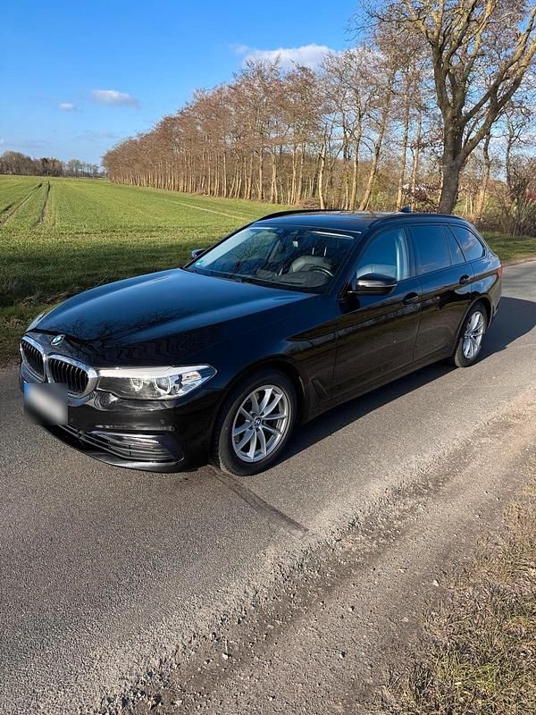 Gebraucht BMW 520 190 PS (139 kW) 2019 Schwarz Kombi