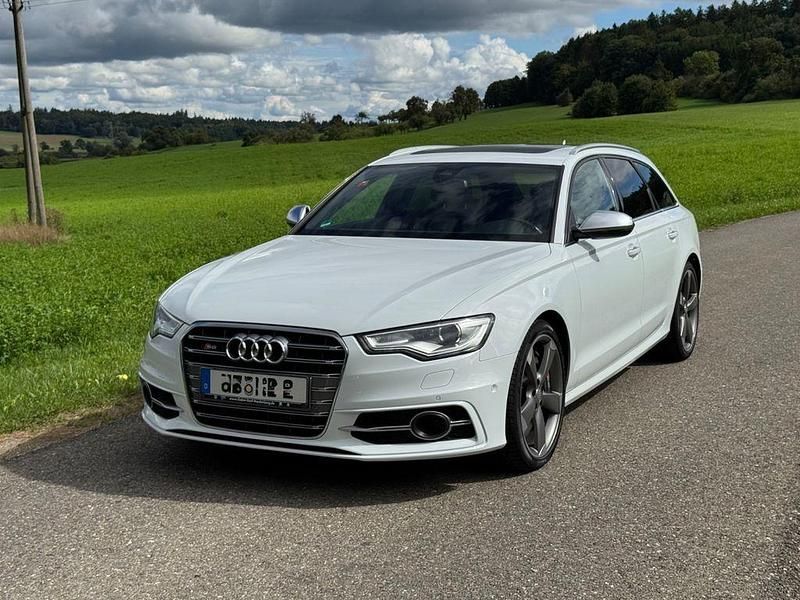 Weiß Gebraucht 2012 Audi S6 Ambiente Kombi | 30.200 € (Fairer Preis) - Bild 1/4