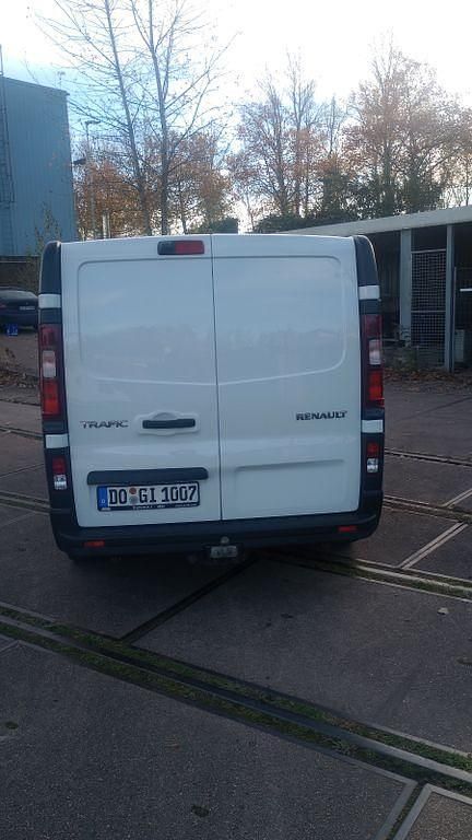 Gebraucht Renault Trafic Komfort 145 PS (106 kW) 2021 Weiß Van / Kleinbus