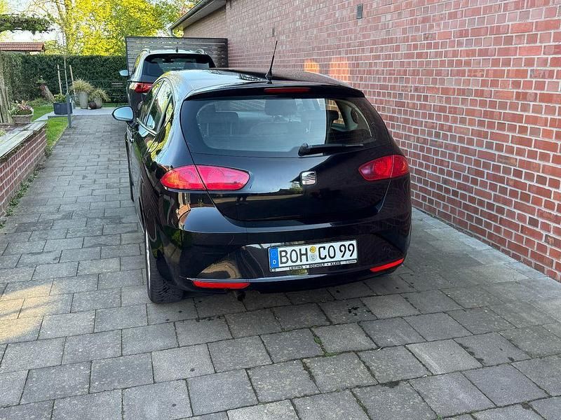 Second-hand Seat Leon Copa 105 CP (77 kW) 2011 Negru Hatchback