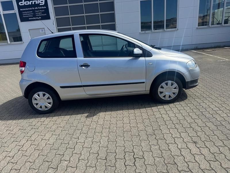 Second-hand VW Fox 55 CP (40 kW) 2007 Gri Hatchback