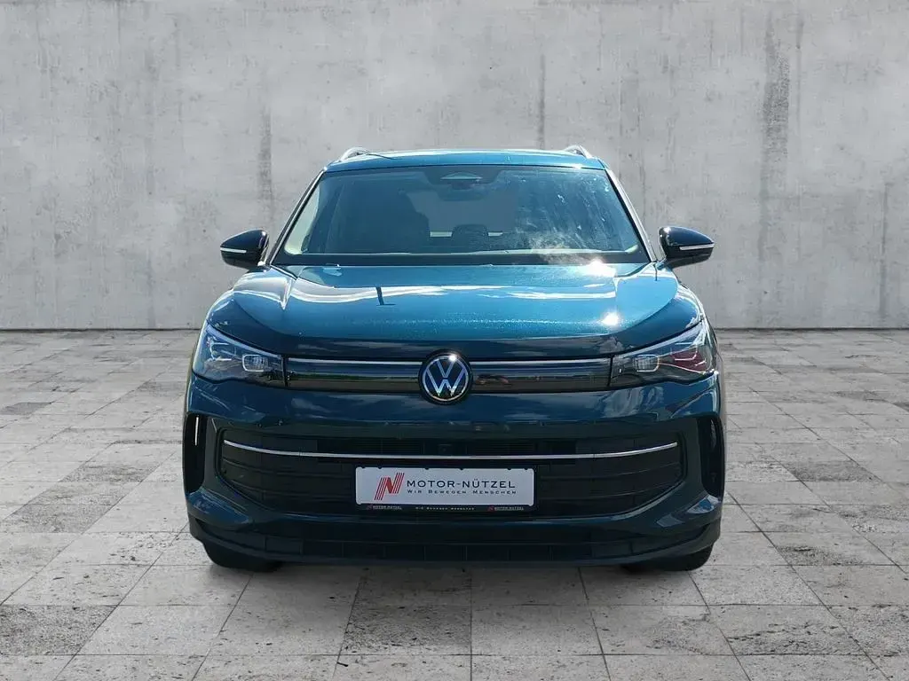 Gebraucht VW Tiguan Goal 131 PS (96 kW) 2025 Blau SUV