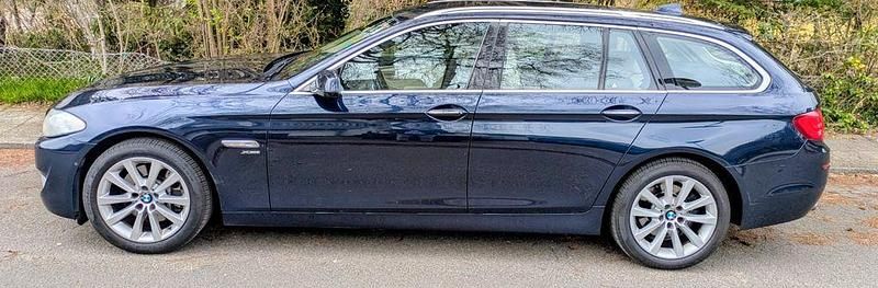 Gebraucht BMW 528 Comfort Edition 245 PS (180 kW) 2012 Blau Kombi