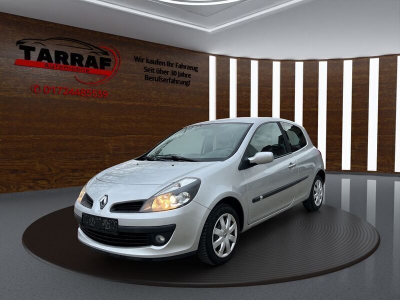 Grau Gebraucht 2007 Renault Clio III Dynamique Limousine | 2.000 € (Fairer Preis) - Bild 1/4