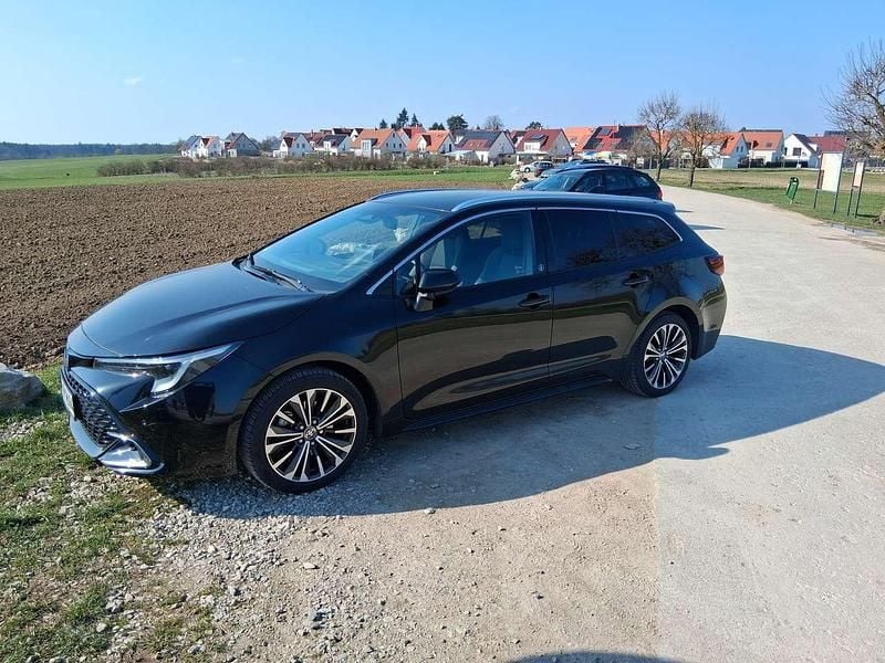 Gebraucht Toyota Corolla 196 PS (144 kW) 2023 Schwarz Kombi