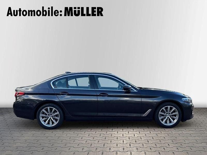 Gebraucht BMW 520 Sport Line 184 PS (135 kW) 2021 Grau Limousine